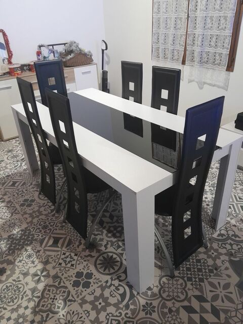 Table � manger avec 6 chaises 350 Bourg-l�s-Valence (26)