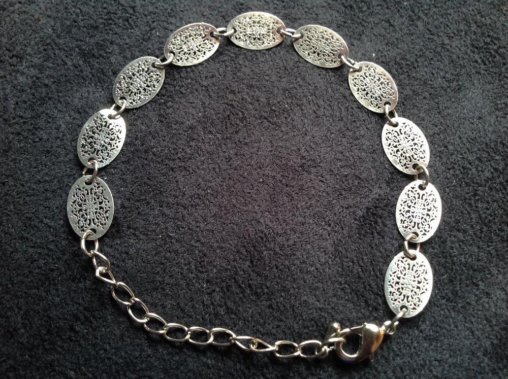 BRACELET OVALE ARGENT&Eacute; ARABESQUES 23 cm Envoi Possible
Bijoux et montres