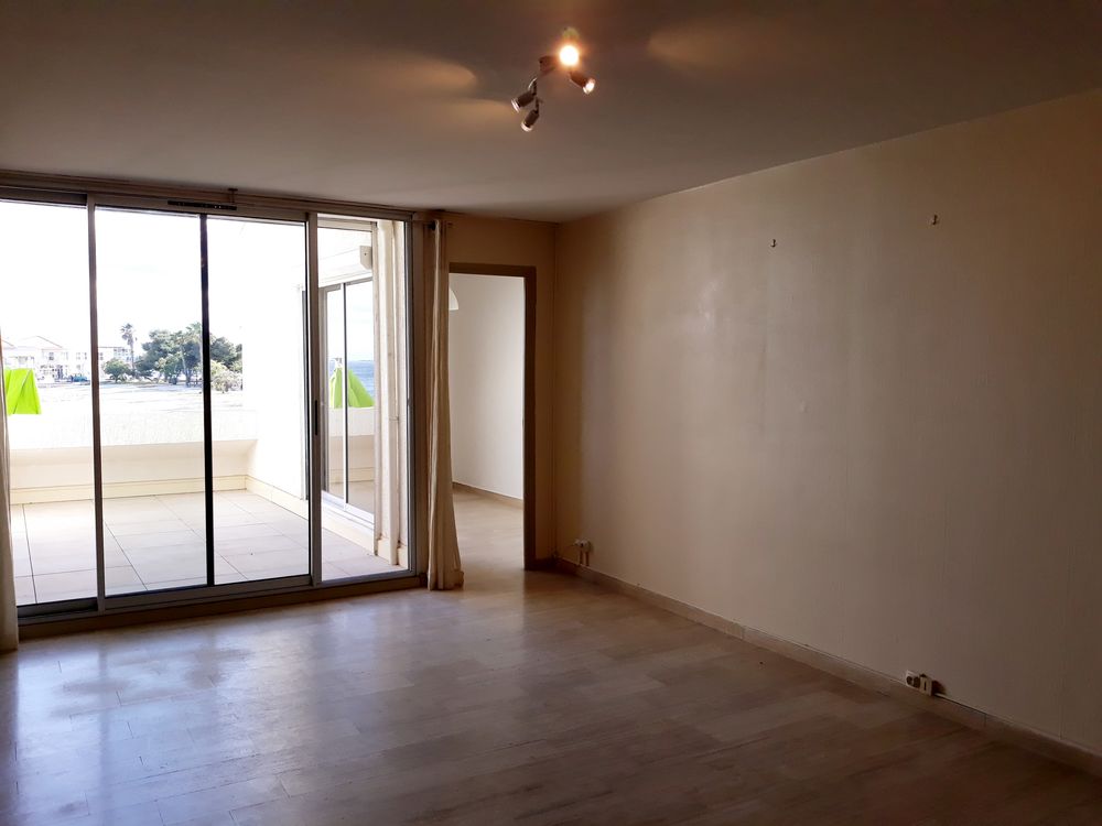 Vente Appartement RARE ! F3- 65 m²- 1ère ligne, avec terrasse et vue mer Mèze