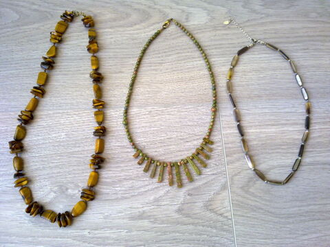 Collier en pierre ou nacre 25 Clichy (92)