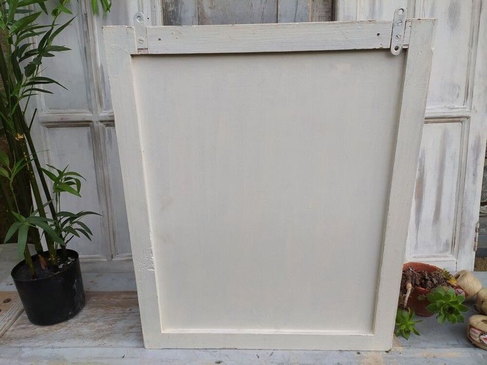 Grande Armoire Vitrine Murale Vintage
Meubles