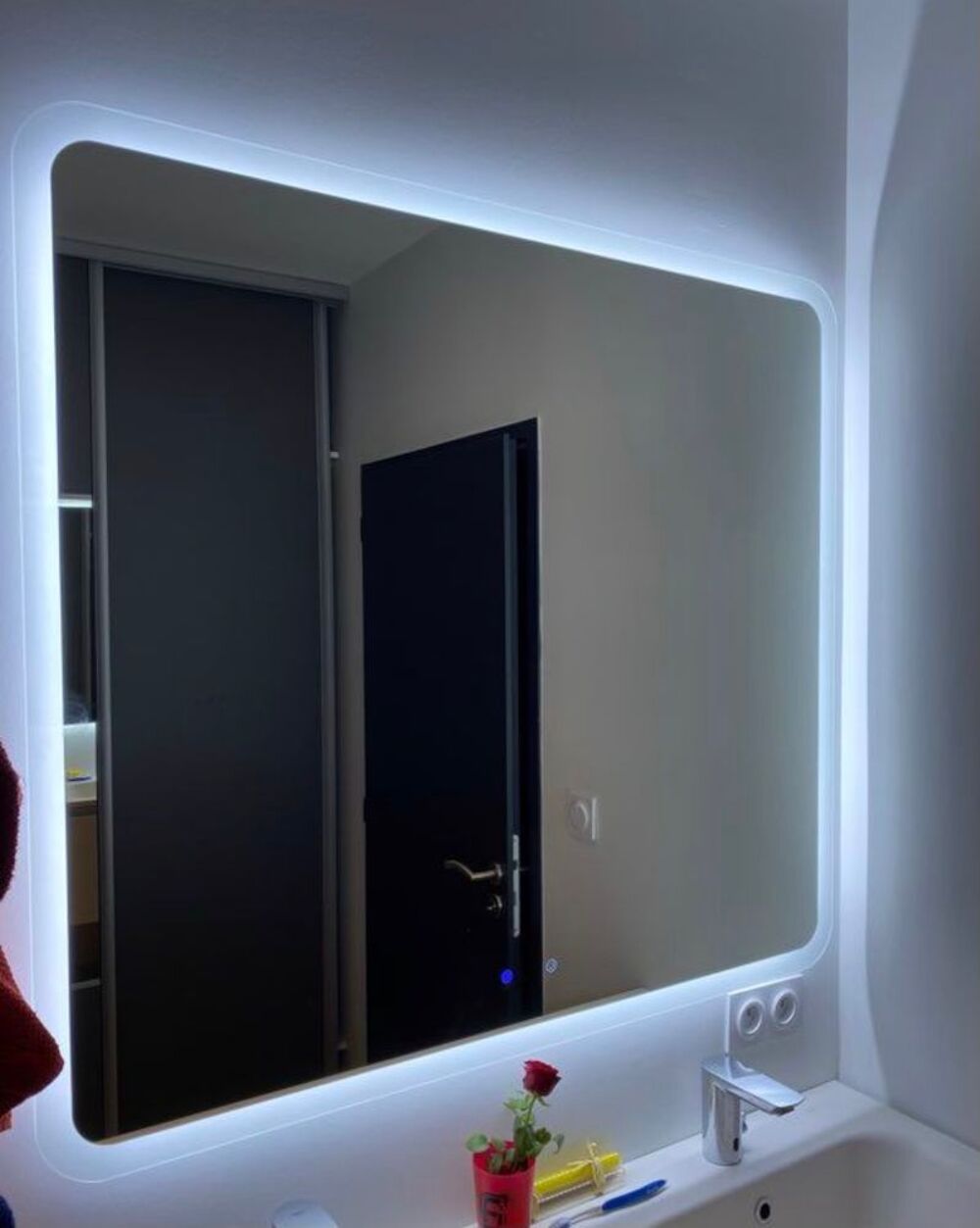 Miroir de salle de bain design Alasta 110x100 150 euros Meubles