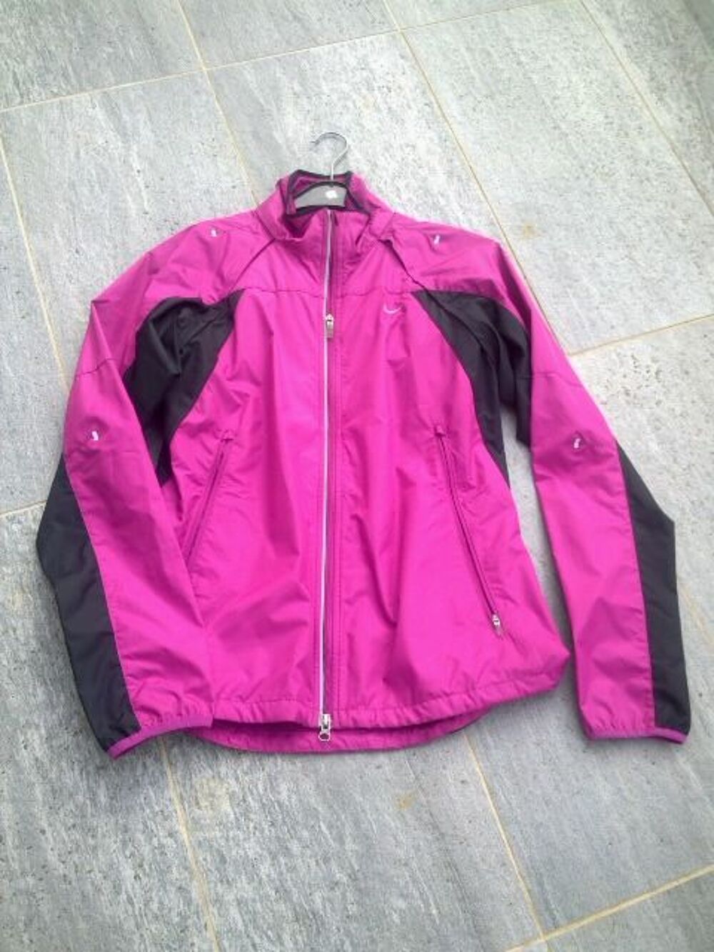 NIKE Veste running SHIFTER neuve femme L framboise noir Vêtements