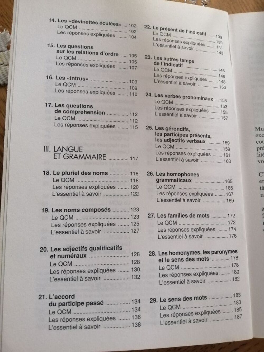 QCM POUR CONCOURS ADMINISTRATIFS-
CAT&Eacute;GORIE C Livres et BD