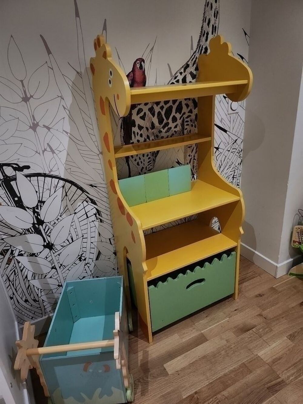 Meuble biblioth&egrave;que avec chariot et banc int&eacute;gr&eacute; Meubles