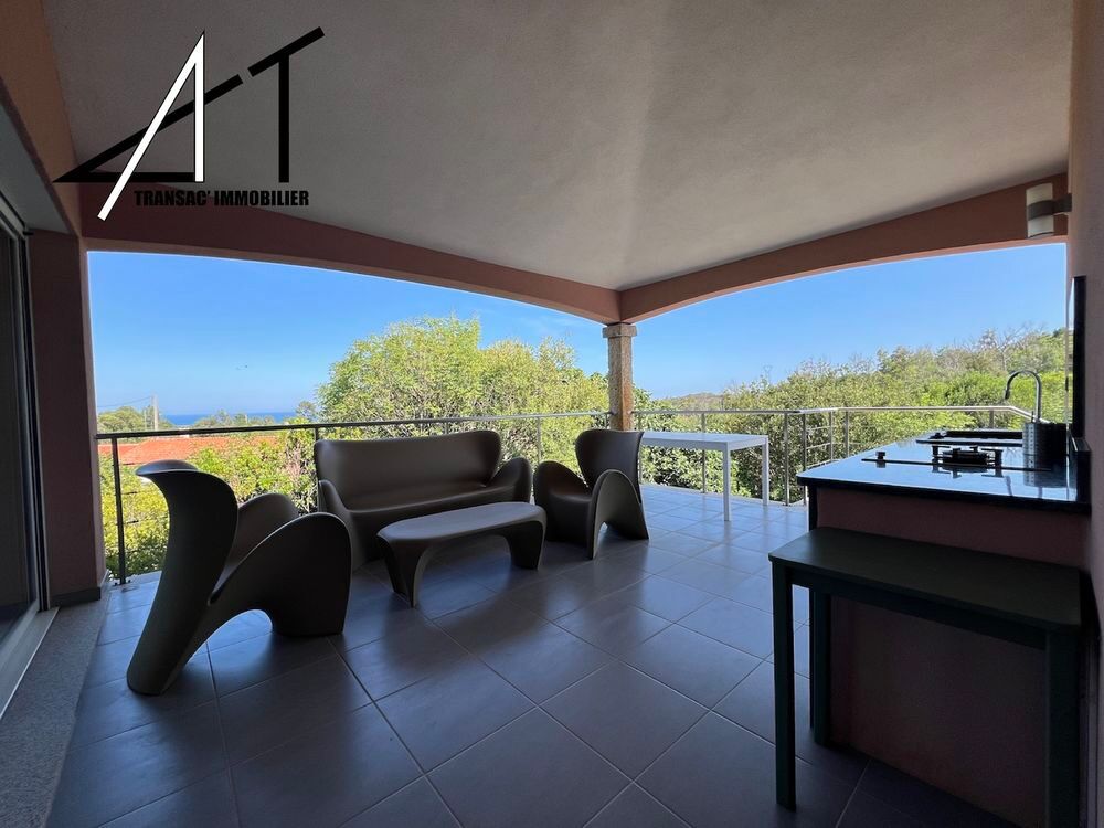 Vente Villa TRS BELLE VILLA DE 143 M2 VUE MER ET MONTAGNES SUR 1410 M2 DE TERRAIN CLOS Solaro