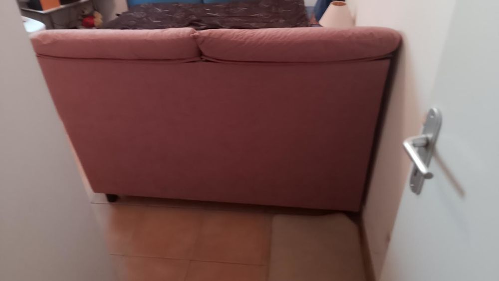 climatiseur mobile avec split et divers mobiliers
Meubles