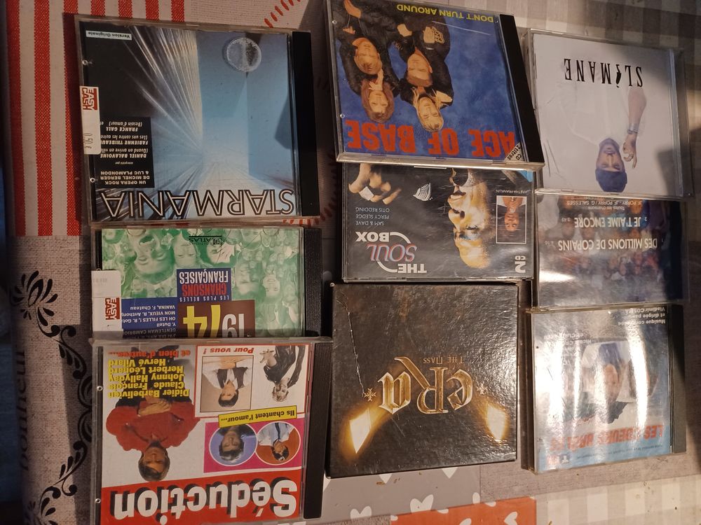 Lot 20 CD vari&eacute;t&eacute;s FR et Internationales de 1970 &agrave; 2020 Audio et hifi