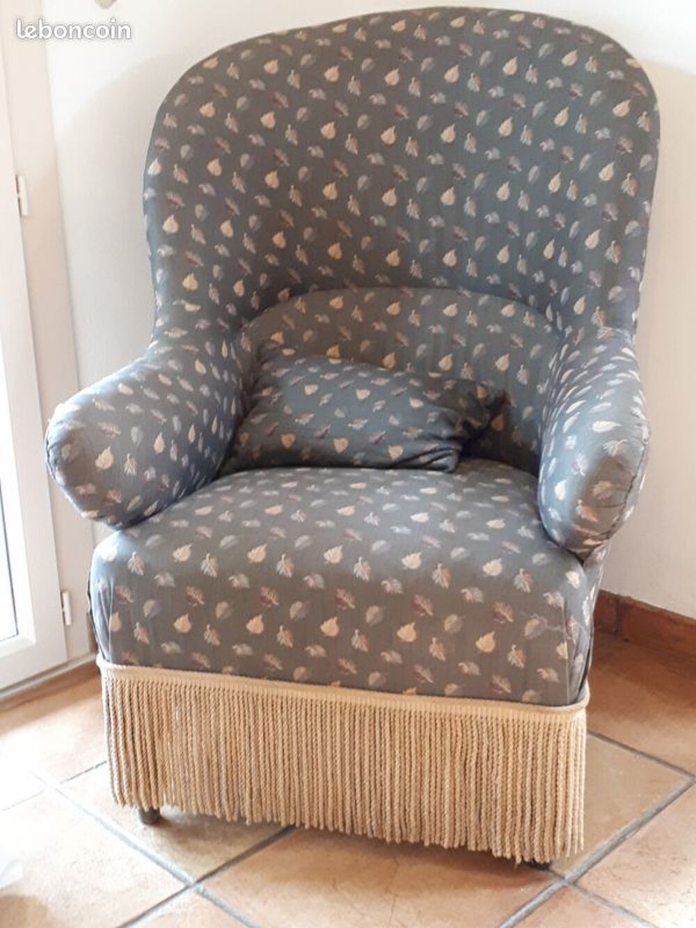 Fauteuil capitonn&eacute; Meubles