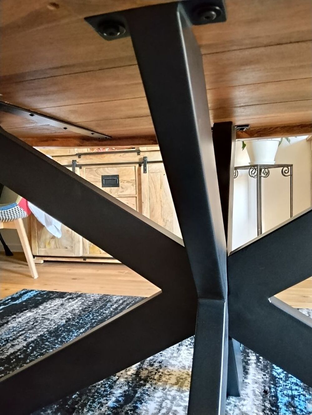 Table &agrave; manger ovale bois et m&eacute;tal Pier Import Meubles