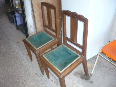 Chaise en bois. 30 Foulcrey (57)