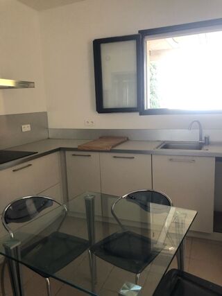  Appartement à louer 2 pièces 50 m²