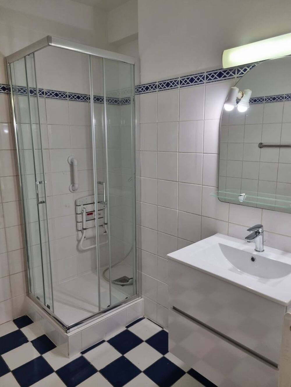 Location Appartement CAGNES Beau 2 pièces Villeneuve-loubet