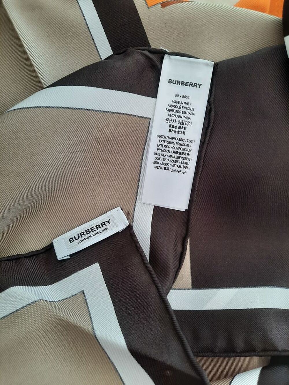 Burberry London England - Foulard 100% Soie - 90X90cm - Neuf Vêtements