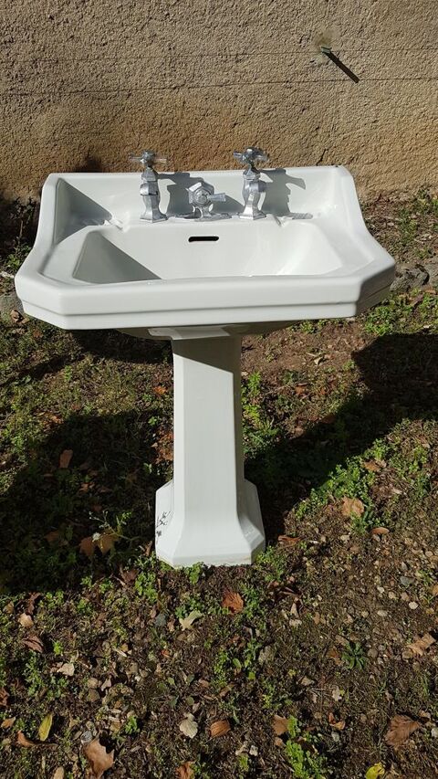 Ensemble Vintage - Bidet et Lavabo sur colonne et +++ 0 Fleury-la-Montagne (71)