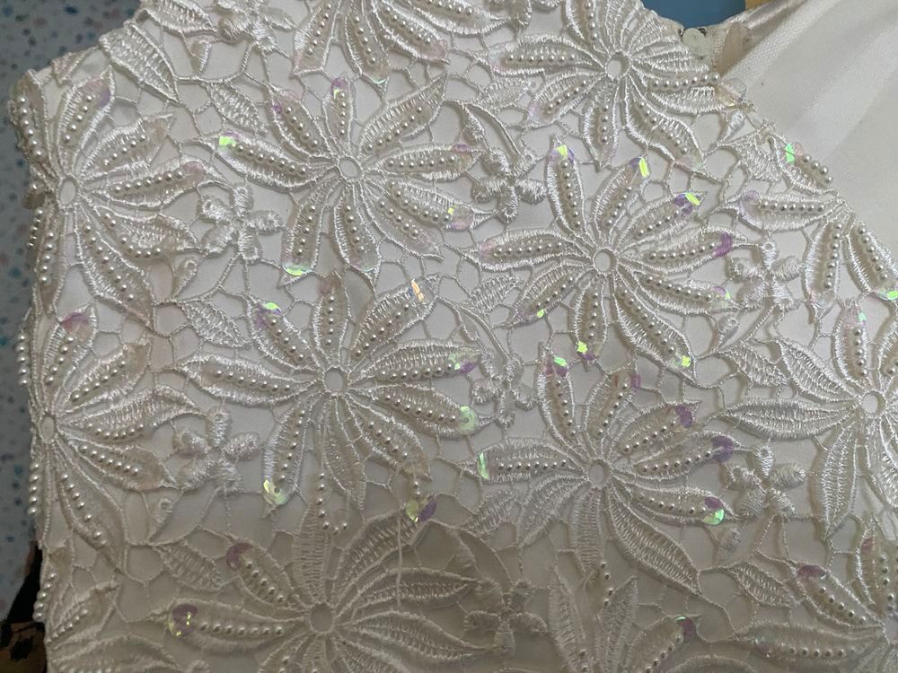 Robe c&eacute;r&eacute;monie blanche / costume princesse
8/ 10 ans Vtements