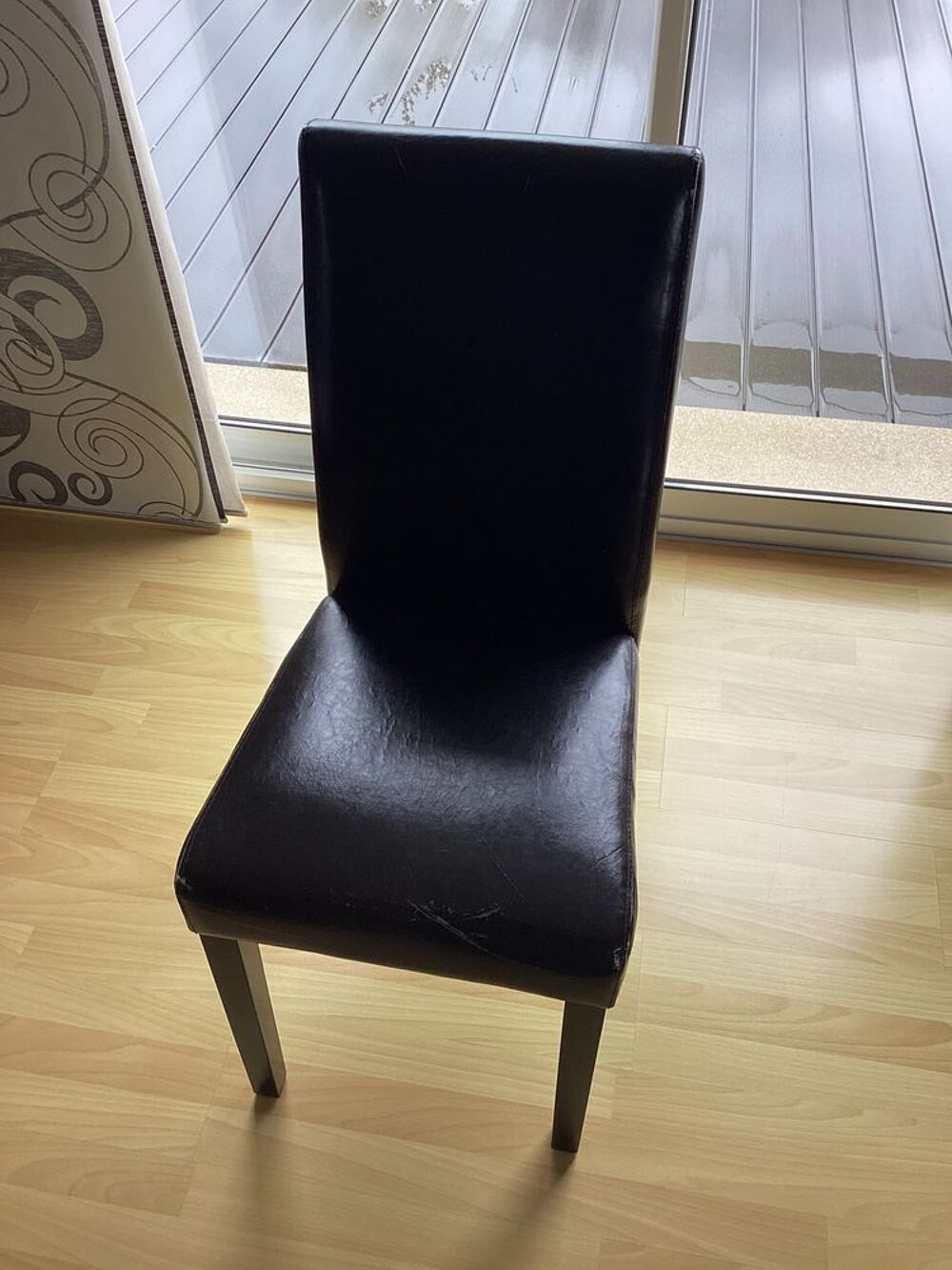 Chaise salle &agrave; manger marron Meubles