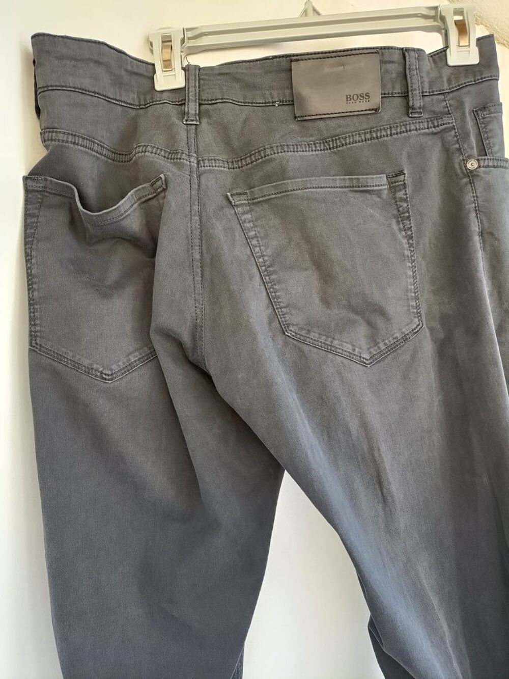 Jeans Hugo Boss Homme Gris Fonc&eacute; Taille 34 - Excellent &Eacute;tat Vêtements