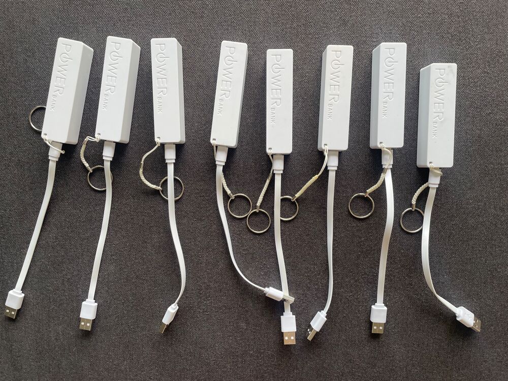 Lot de 8 Batteries Externes Power Bank Matériel informatique