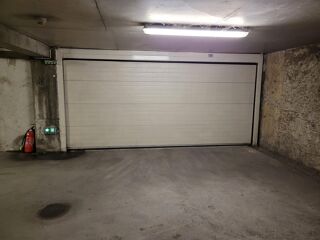 Parking / Garage  louer 32 m