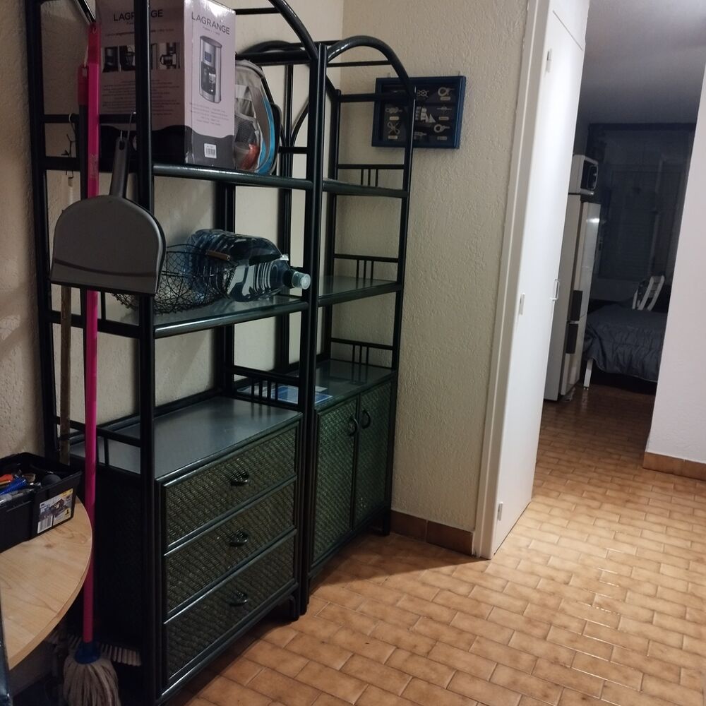 Meuble de rangement m&eacute;tal noir &agrave; &eacute;tag&egrave;res et tiroirs Meubles