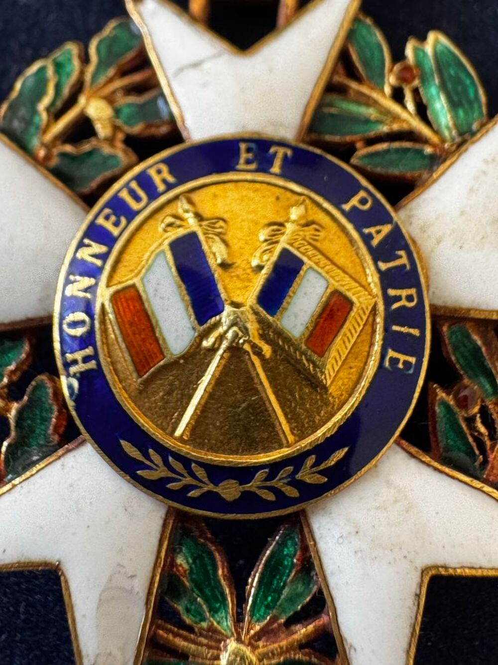 M&eacute;daille l&eacute;gion d'honneur 3 eme r&eacute;publique en OR 18k poin&ccedil;on t&ecirc;te d'aigle 
