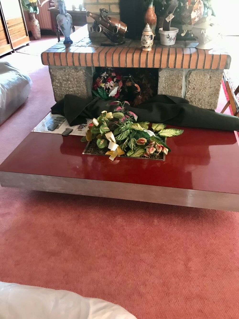 superbe et unique table de salon. Décoration