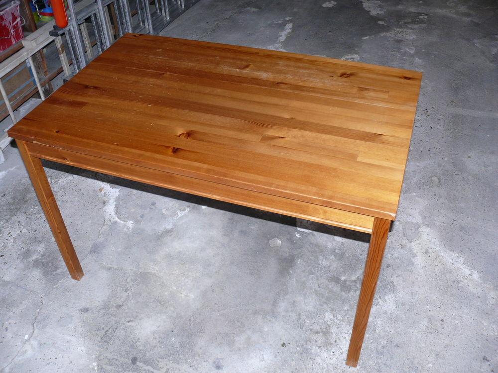 Table en pin Meubles