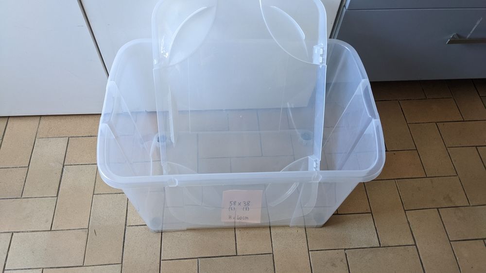 caisse en plastique Meubles