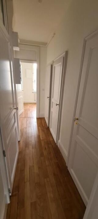  Appartement à louer 3 pièces 65 m²