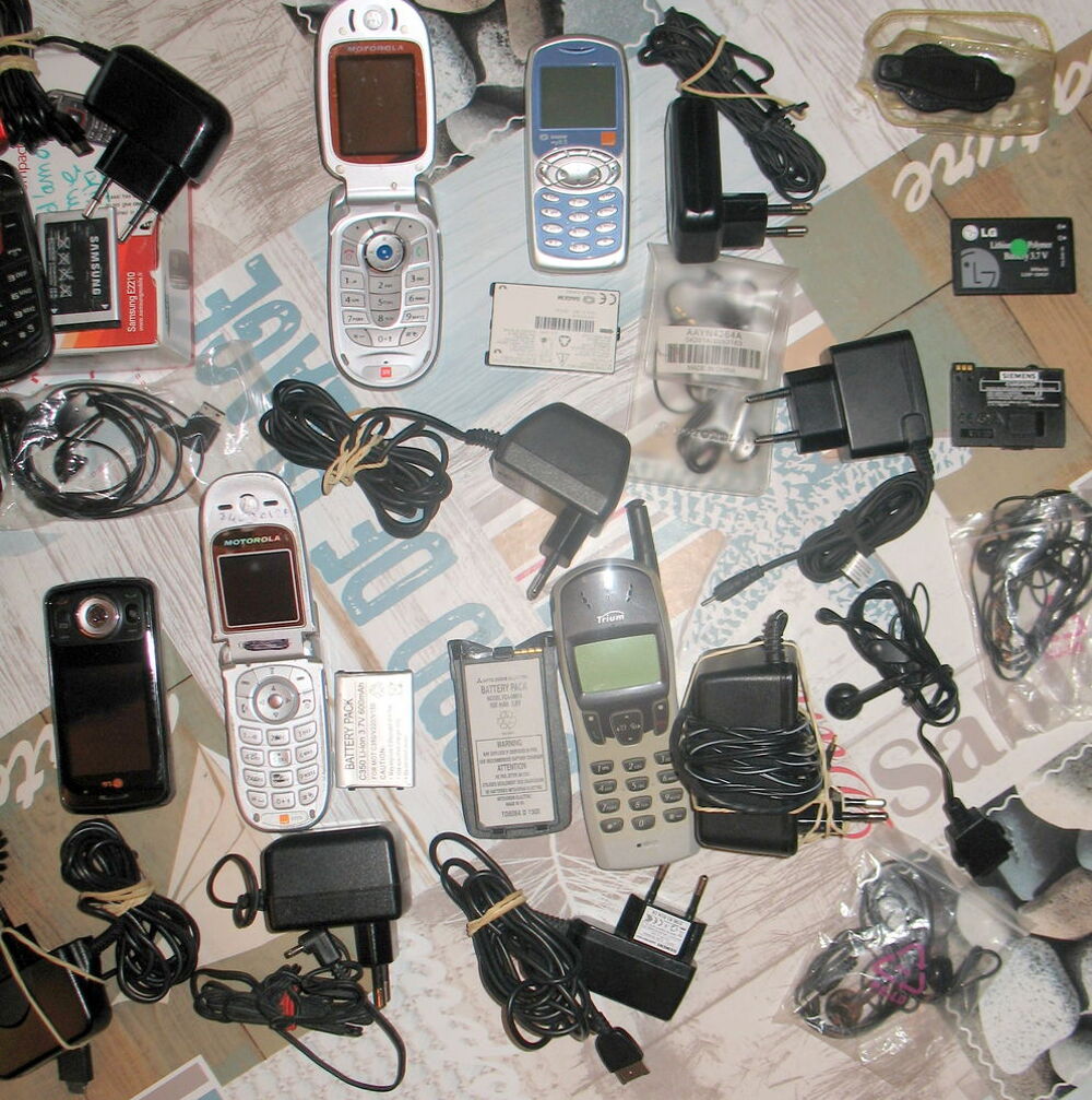 T&eacute;lephones portables anciens Téléphones et tablettes