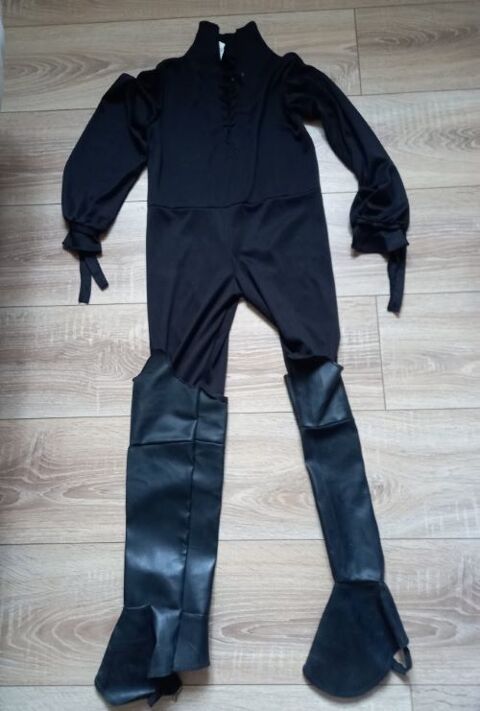 Déguisement Zorro marque Rubies taille médium 7 / 9 ans 3.25 Villiers (86)