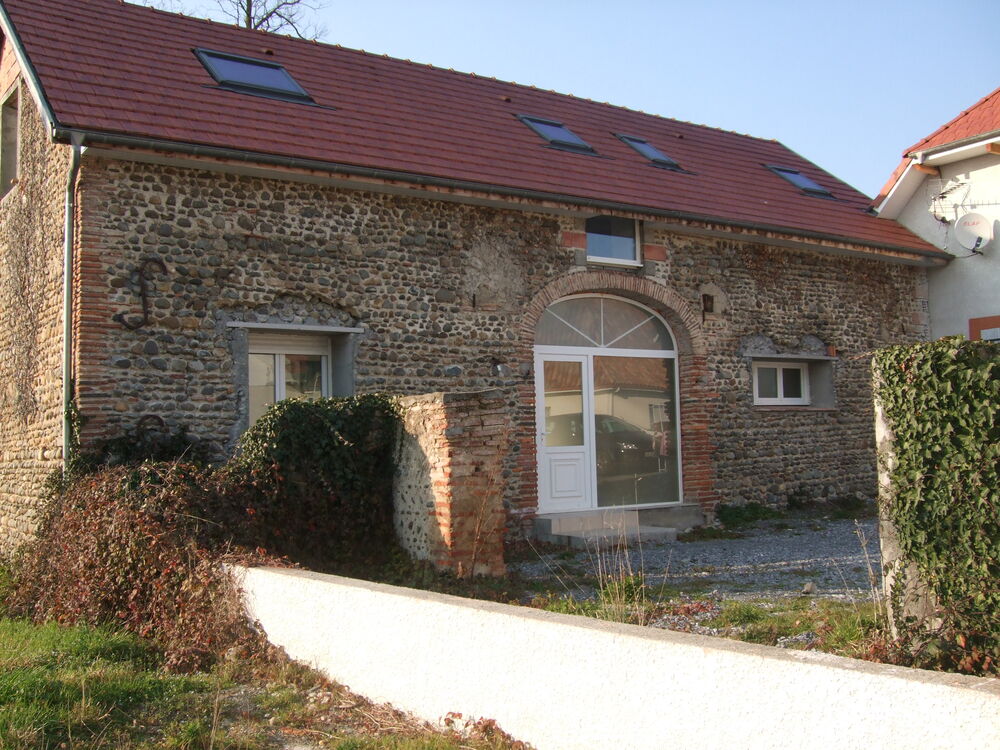 Location Maison VILLA SITUEE A SAUVAGNON 64230 Sauvagnon