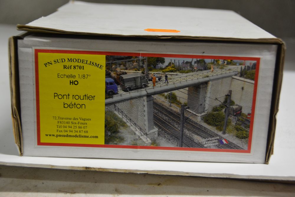 modelisme ferroviaire HO PONT ROUTIER BETON SUD MODELISME Jeux / jouets