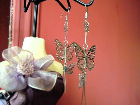 bijoux paire boucle d'oreilles papillons argentes TBE 2 Brienne-le-Ch�teau (10)