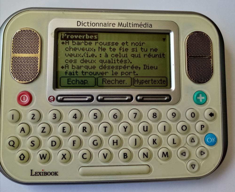 Dictionnaire &eacute;lectronique fran&ccedil;ais parlant et ergonomique av Matériel informatique