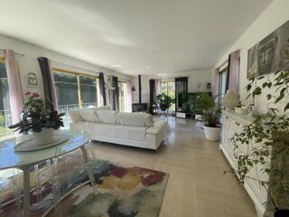  Villa à vendre 9 pièces 254 m²