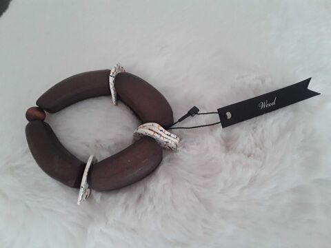 Bracelet marque WOOD 10 Guyancourt (78)