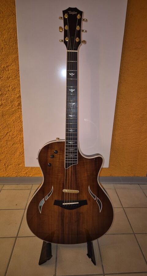 GUITARE ELECTRO-ACOUSTIQUE TAYLOR 2000 Sarrebourg (57)