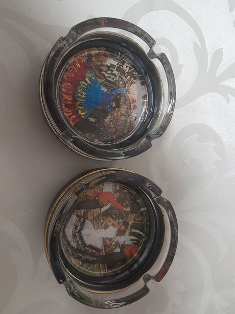 2 Cendriers de collection 8 Auneau (28)