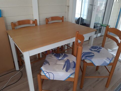 Table de cuisine + 4 chaises 0 Saint-R�v�rend (85)