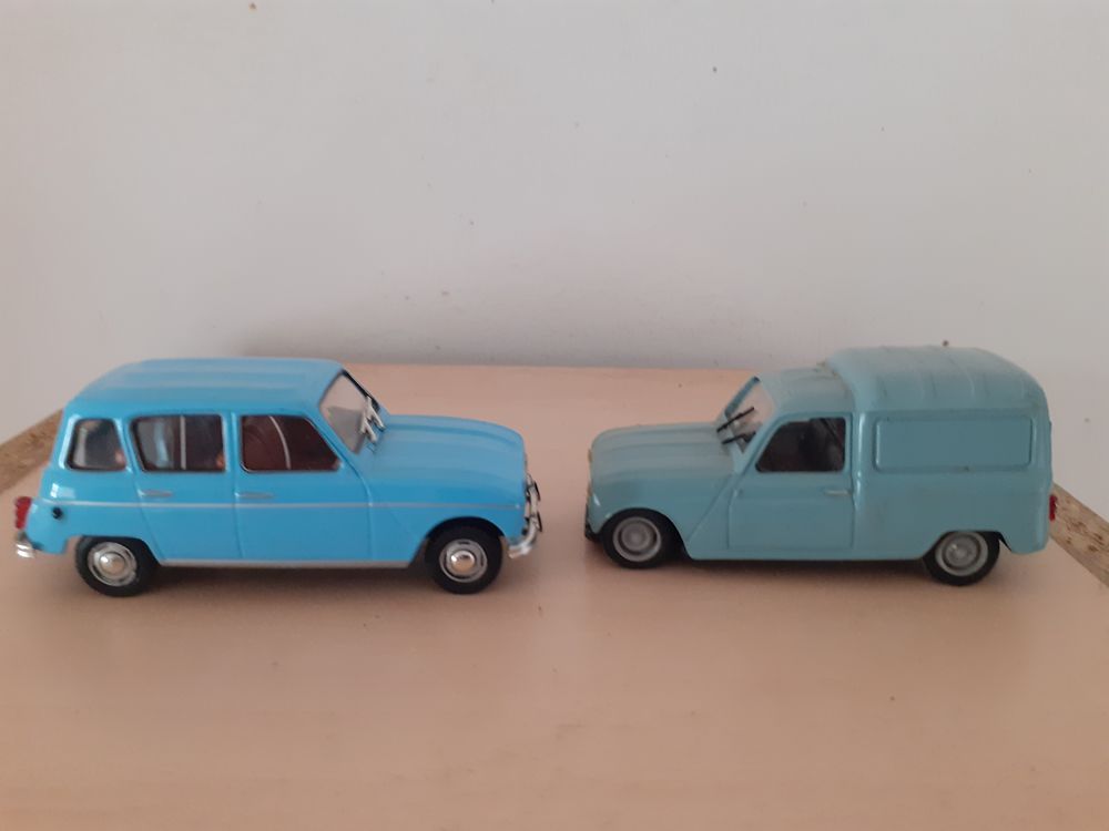 2 CV Citro&euml;n miniatures 
