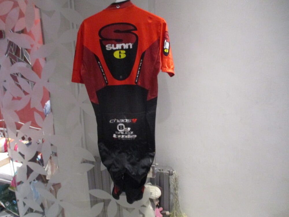 tenue velo Sports