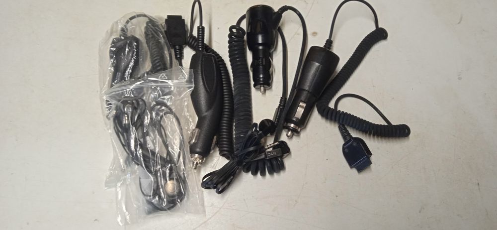 Chargeur t&eacute;l&eacute;phone et &eacute;couteur Téléphones et tablettes
