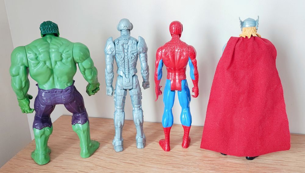 Lot de 4 figurines - Marvel - 30 cm - Hasbro Jeux / jouets