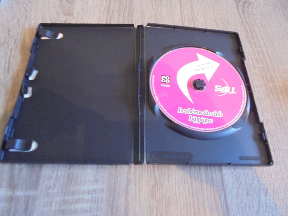 Jeu PC "Les h&eacute;ros du club hippique" Consoles et jeux vidéos