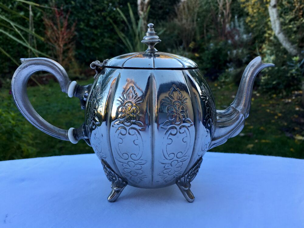 Th&eacute;i&egrave;re ancienne (d&eacute;but XX&egrave;me) estampill&eacute;e et made in France Cuisine
