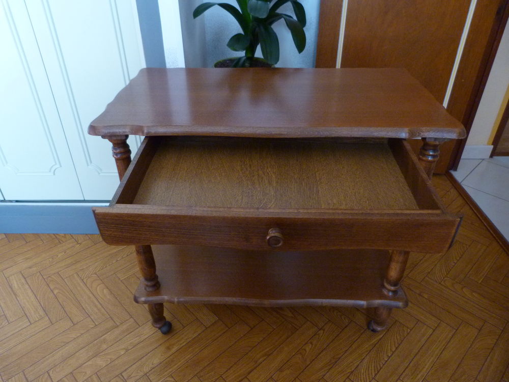 Table a roulettes Meubles
