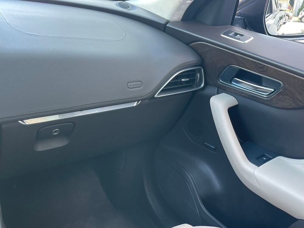 F-PACE F-Pace 2.0 D - 180 ch AWD BVA8 Prestige 2020 occasion 33700 M&eacute;rignac