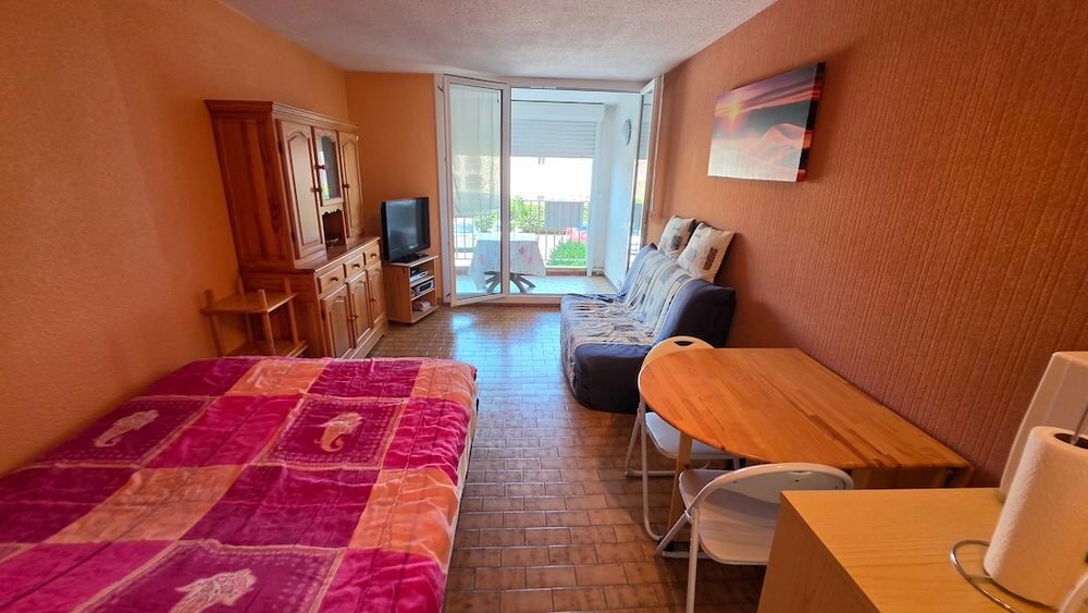 Vente Appartement LE CAP D'AGDE : Secteur du môle (Proche plage 150m et commerces de la flânerie) au 1er étage. Le cap d agde